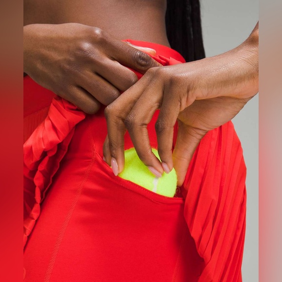 Lululemon 2 skorts & 2 leggings - Picture 6 of 9